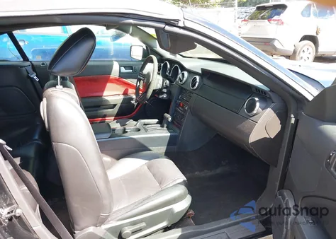 2007 Ford Mustang V6 Deluxe/V6 Premium z USA, uszkodzony, nr VIN 1ZVFT84N675242579